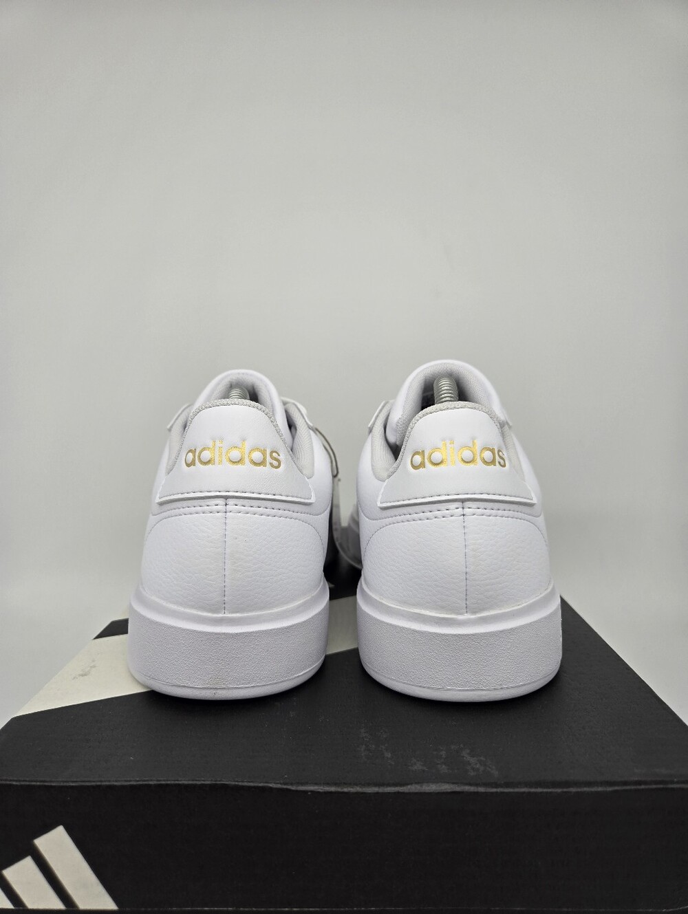 adidas Women's Grand Court 2.0 GW9213 Cloud White Gold Metallic Shoes Size 7 - Picture 4 of 8